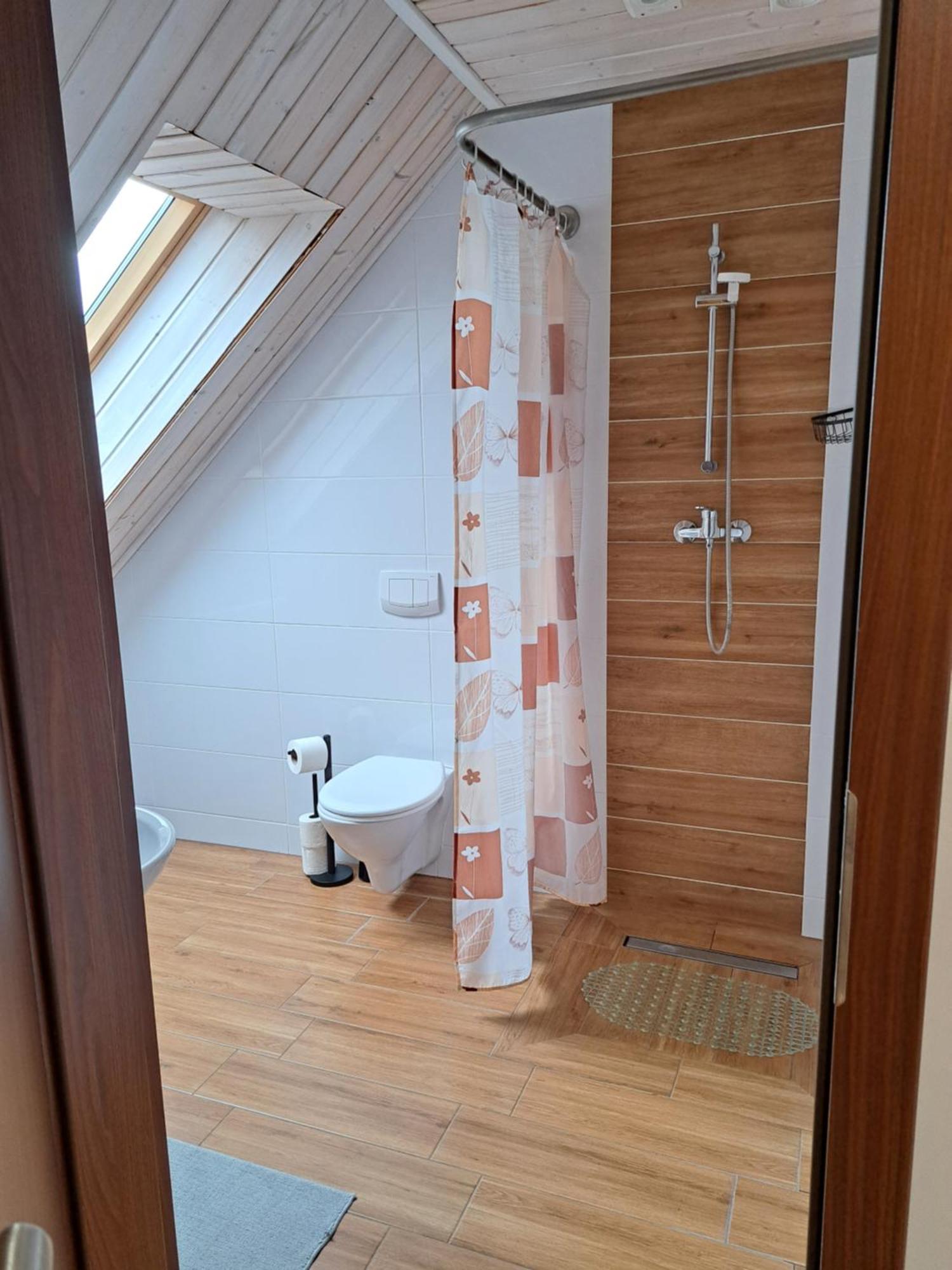 Noclegi Pod Modrzewiem Powidz  Exteriér fotografie